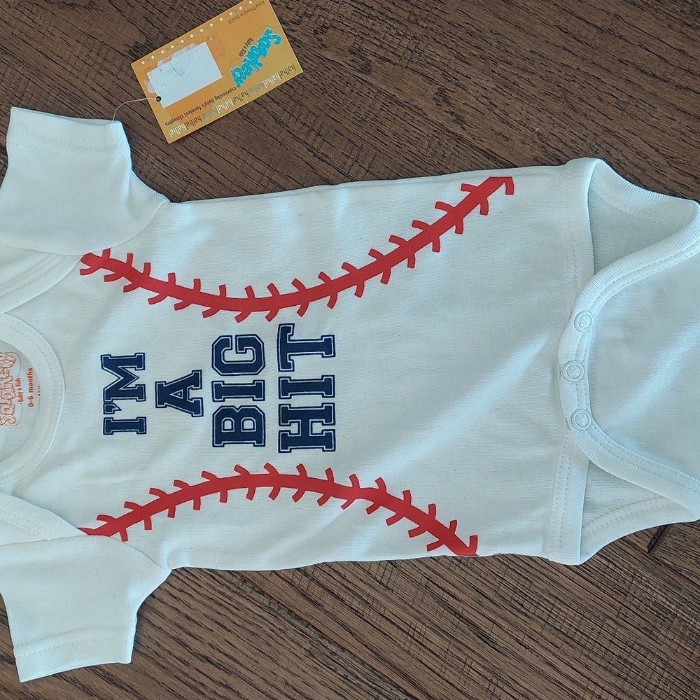 Nwt Baseball onesie 0 to 6 months